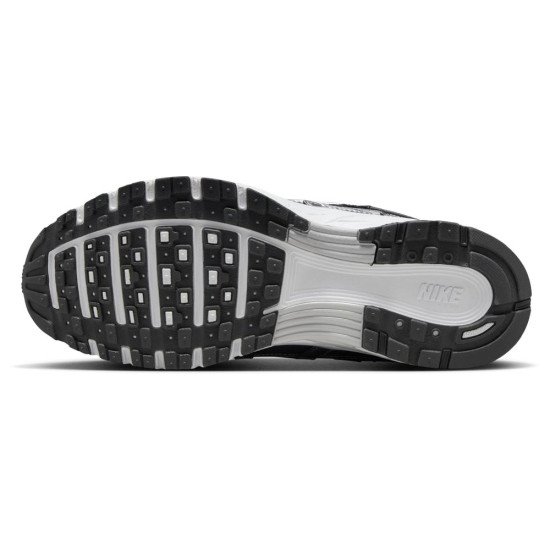 Nike P-6000 W